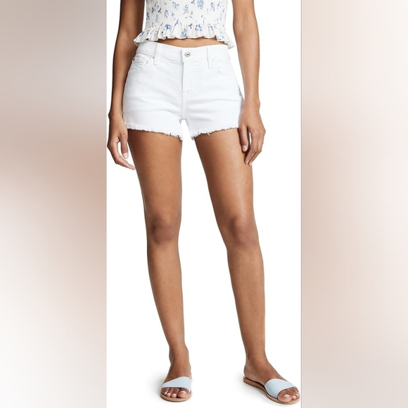 7 FOR ALL MANKIND Women's White Cut Off Pockets Shorts Size 25 (US2) NWT - Picture 1 of 10